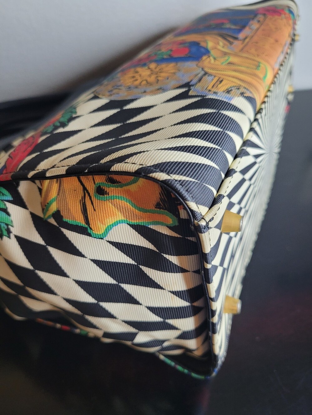 Gianni Versace Rare Psychedelic Illusion Satchel - Picture 7 of 15